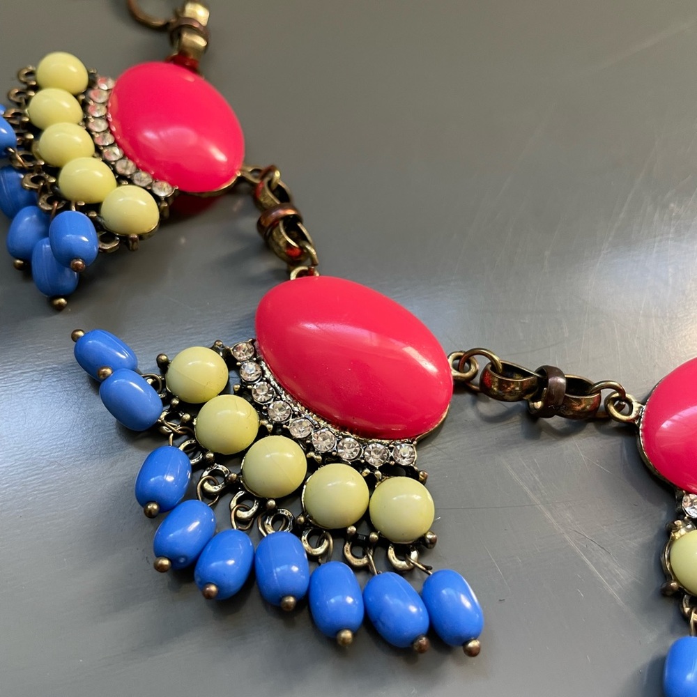Pink and blue statement necklace - Picture 2 of 6